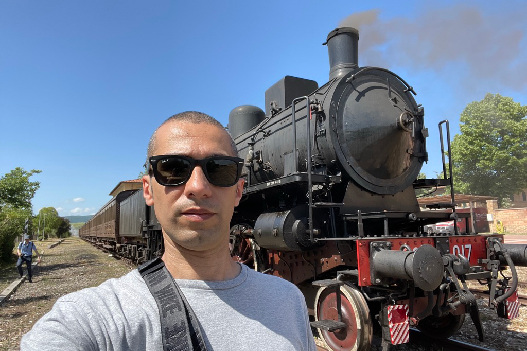 Omar Rashid, L'arrivo del terno nella stazione di Torrenieri, Gold, VR