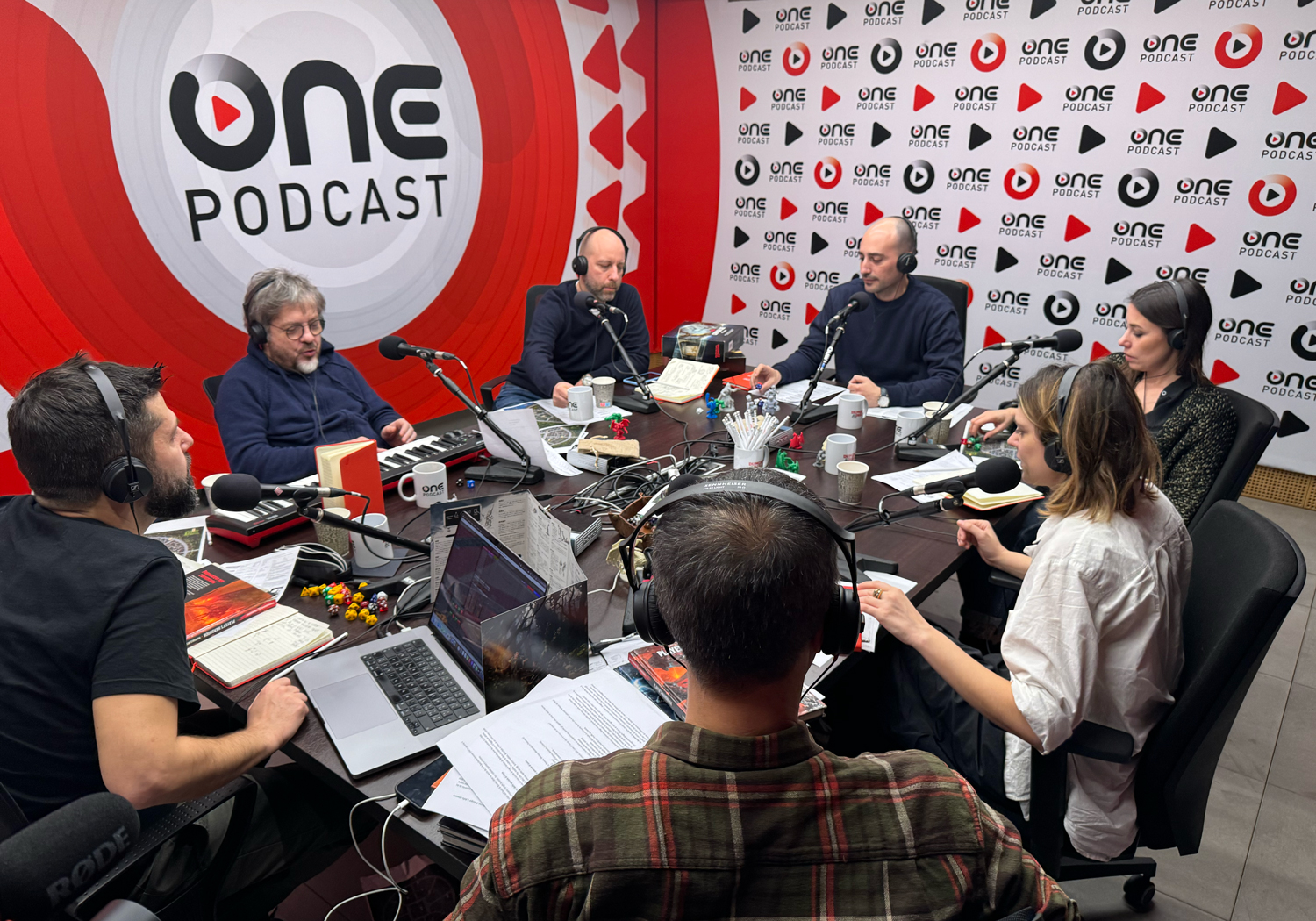 Radio Deejay, Dungeons and Deejay, D&D, Dungeons and Dragons, Podcast, Francesco Lancia, Rocco Tanica, Matteo Curti, Franscesco Costa, Zoltar, Brenda Lodigiani, Alessandra Patitucci, Omar Rashid